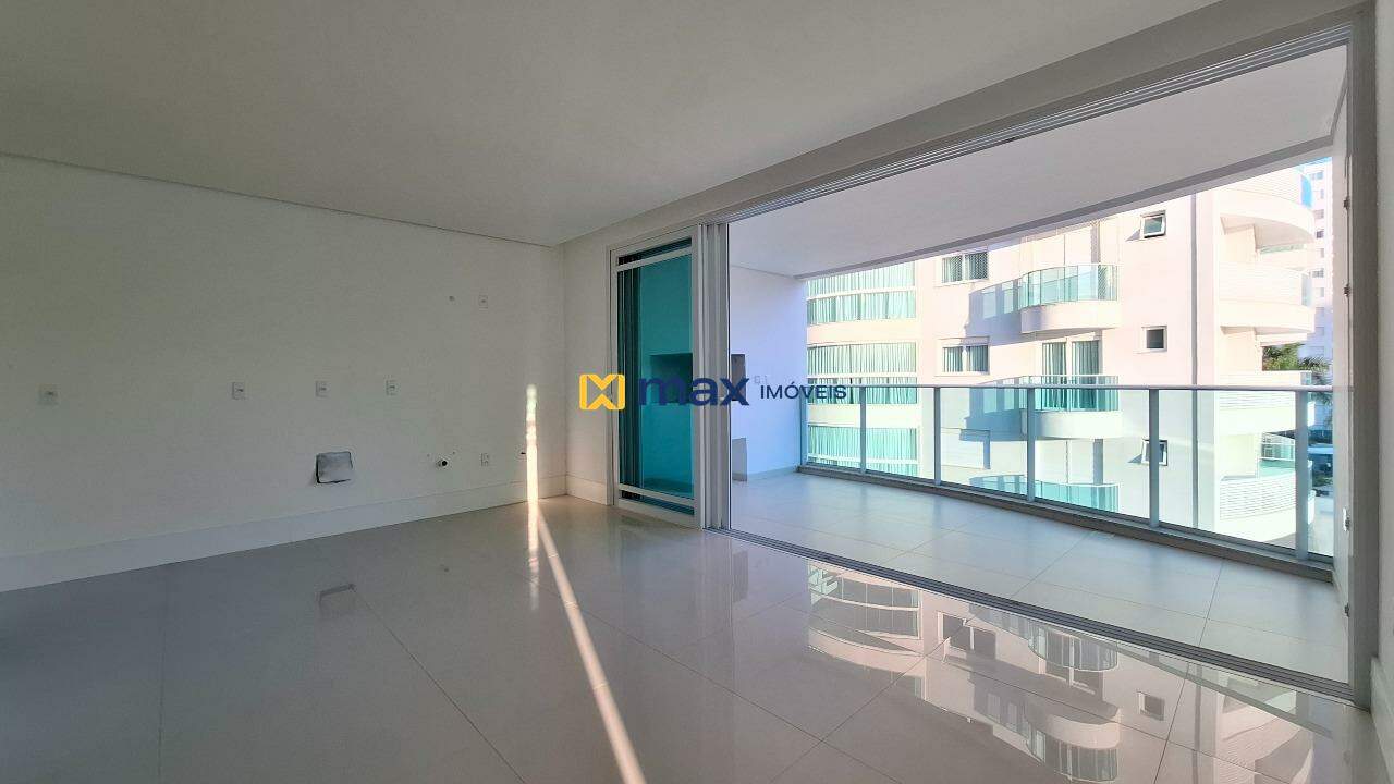 Apartamento à venda no Praia Brava: Living integrado