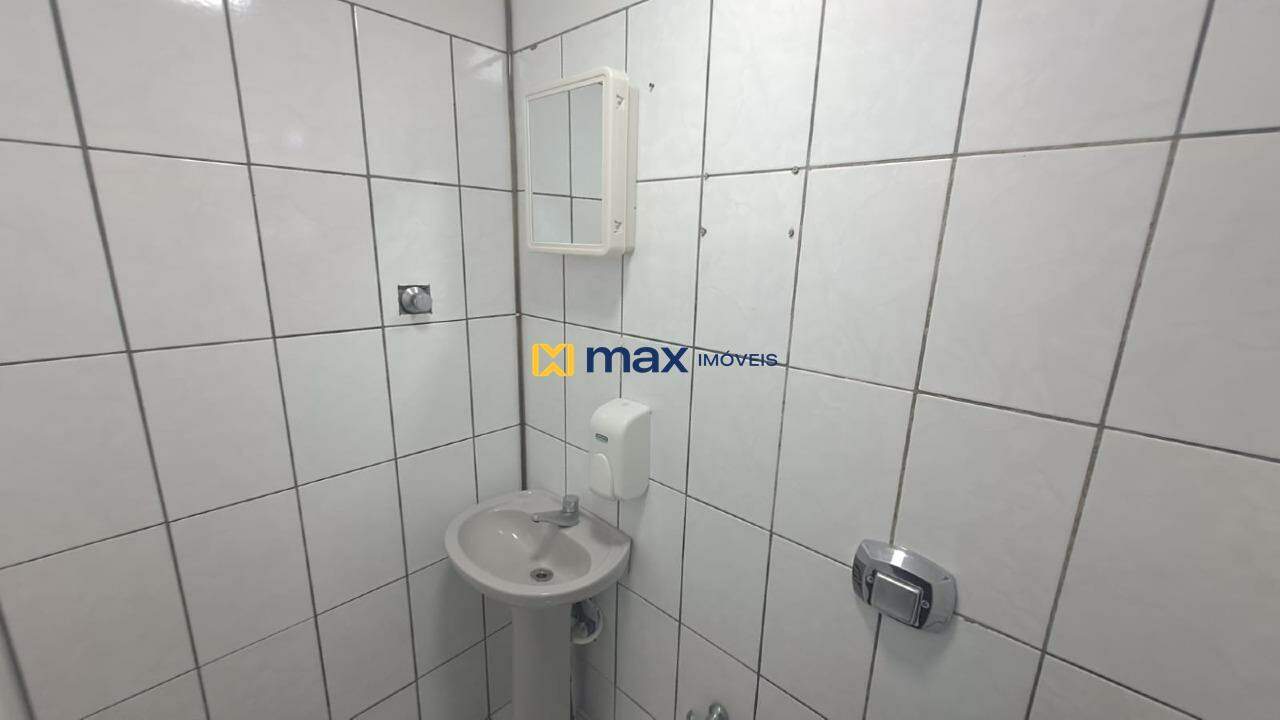 Sala para aluguel no Centro: Banheiro Social 1