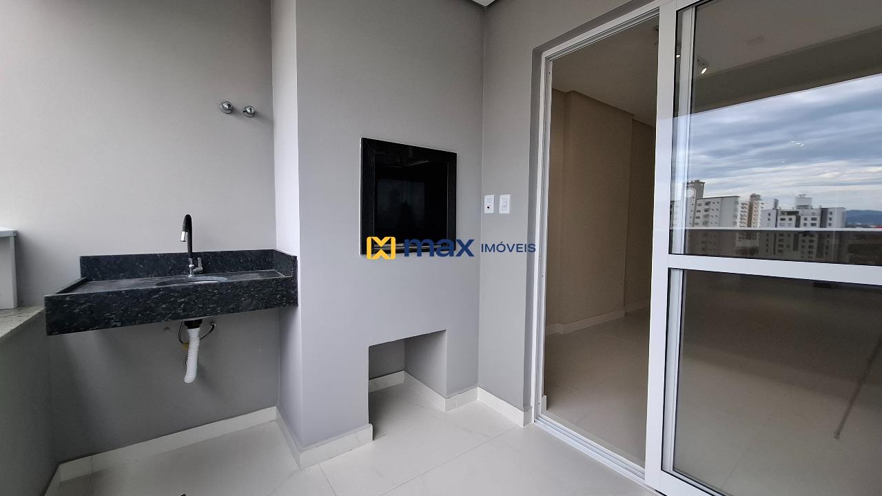 Apartamento à venda no Centro: Sacada com churrasqueira