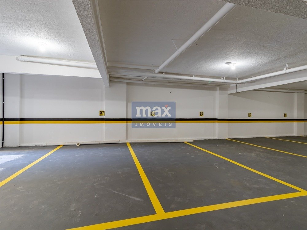 Apartamento à venda no Gravatá: garagem