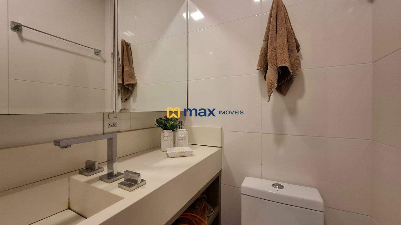 Apartamento à venda no São João: Banheiro suíte