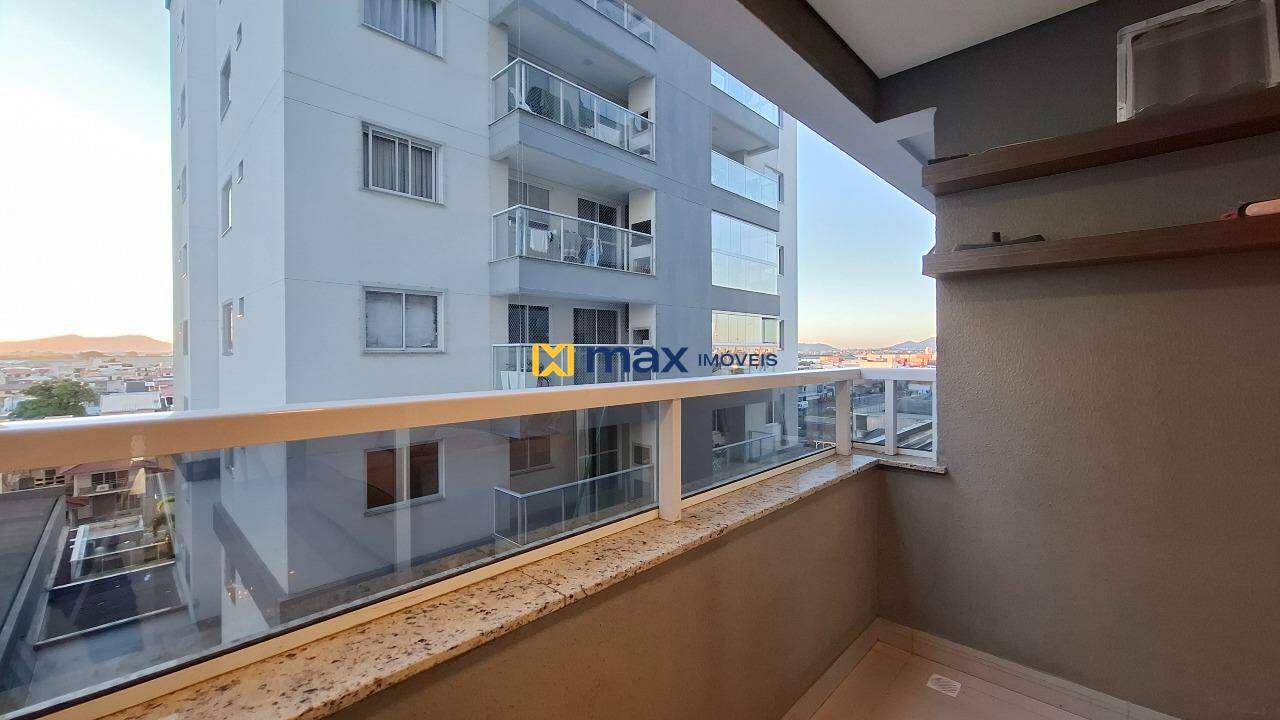 Apartamento à venda no São João: Sacada com churrasqueira