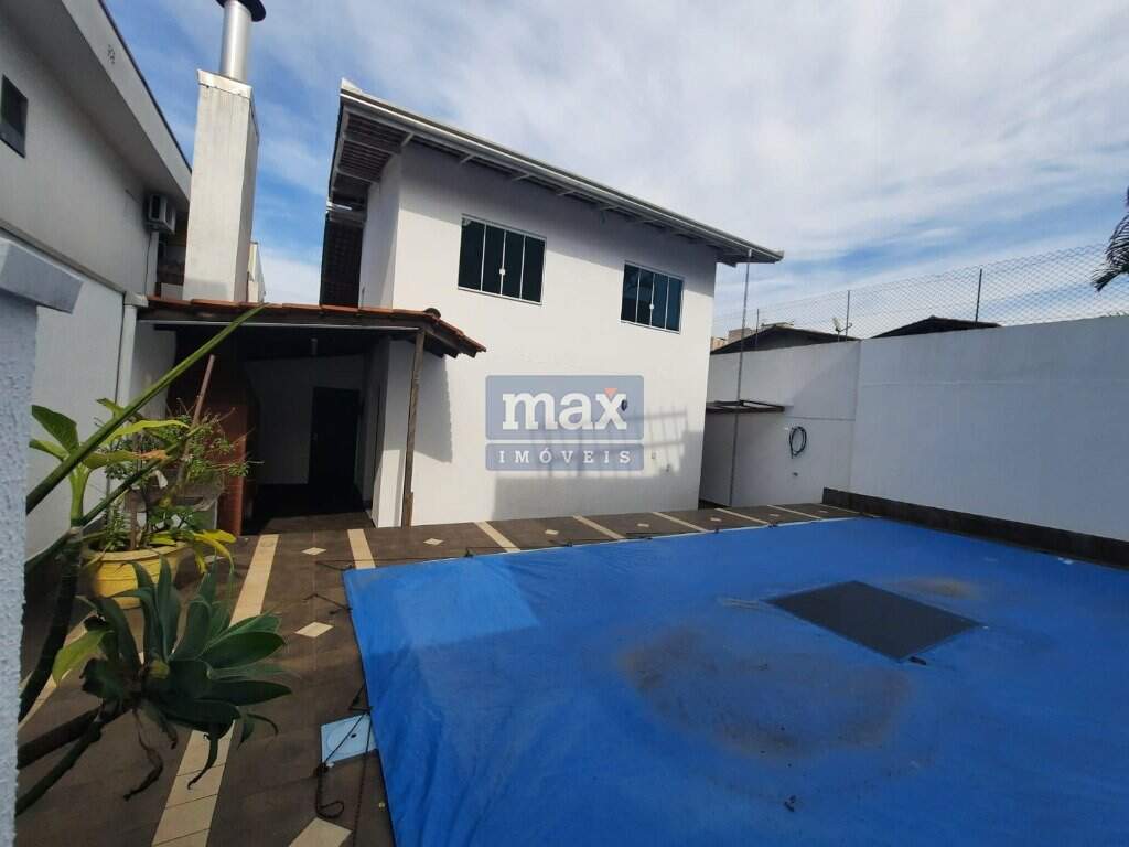 Casa à venda no Centro: