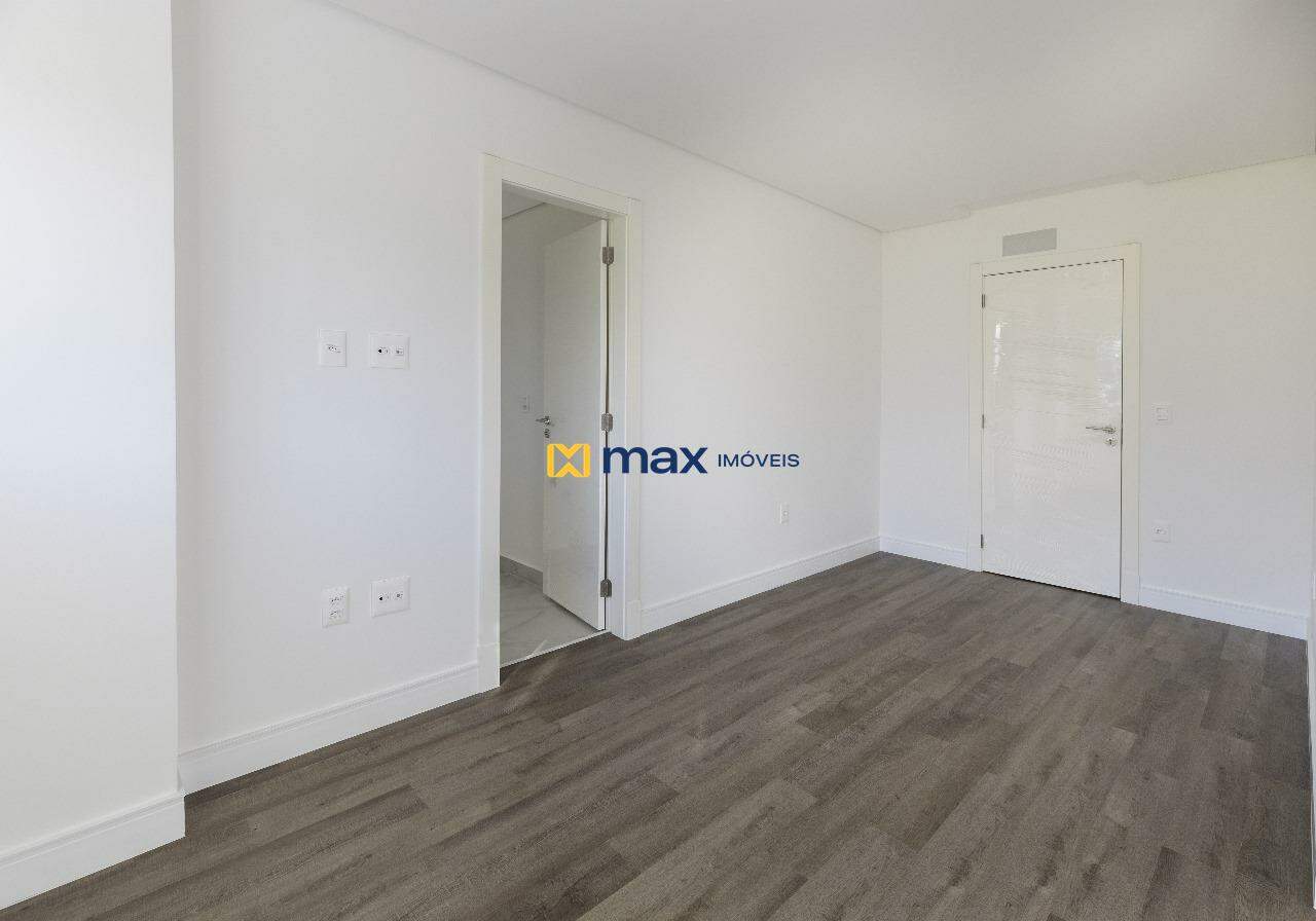 Apartamento à venda no Praia Brava: Suíte 3