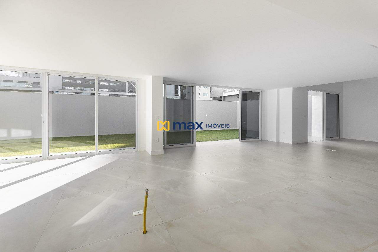 Apartamento à venda no Praia Brava: Living integrado