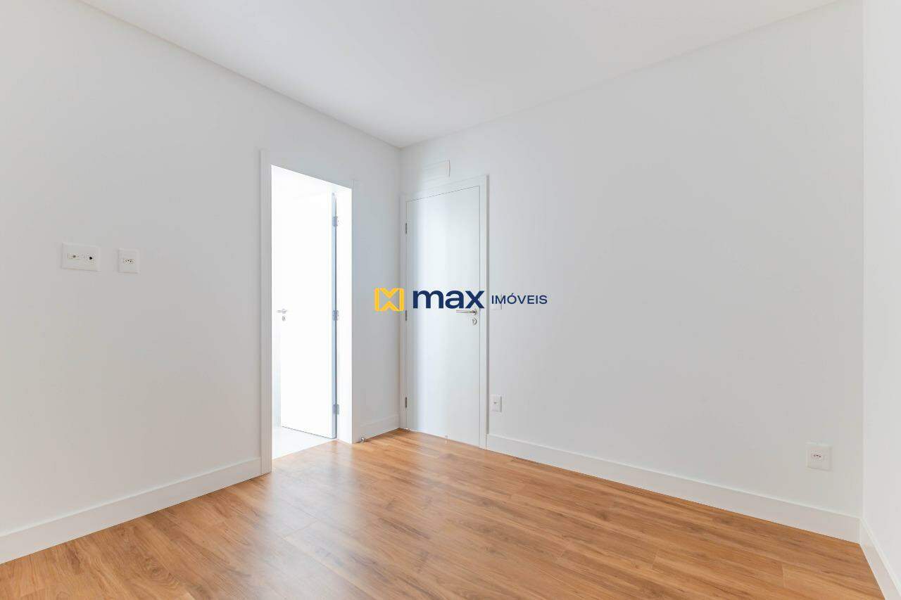 Apartamento à venda no Praia Brava: Suíte 1