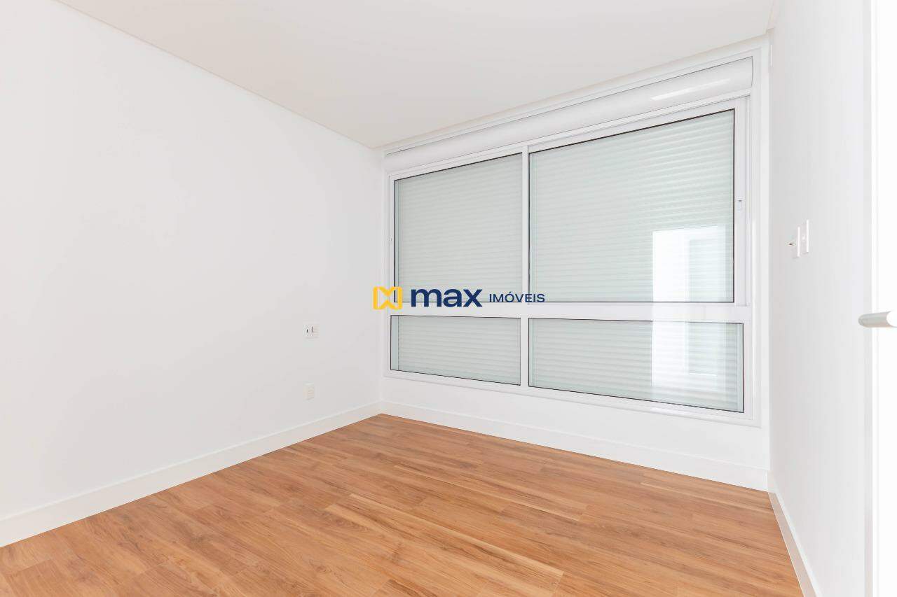 Apartamento à venda no Praia Brava: Suíte 1