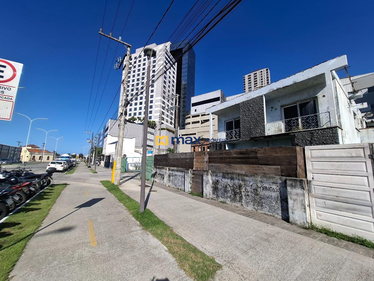 Casa Comercial à venda no Centro: Fachada