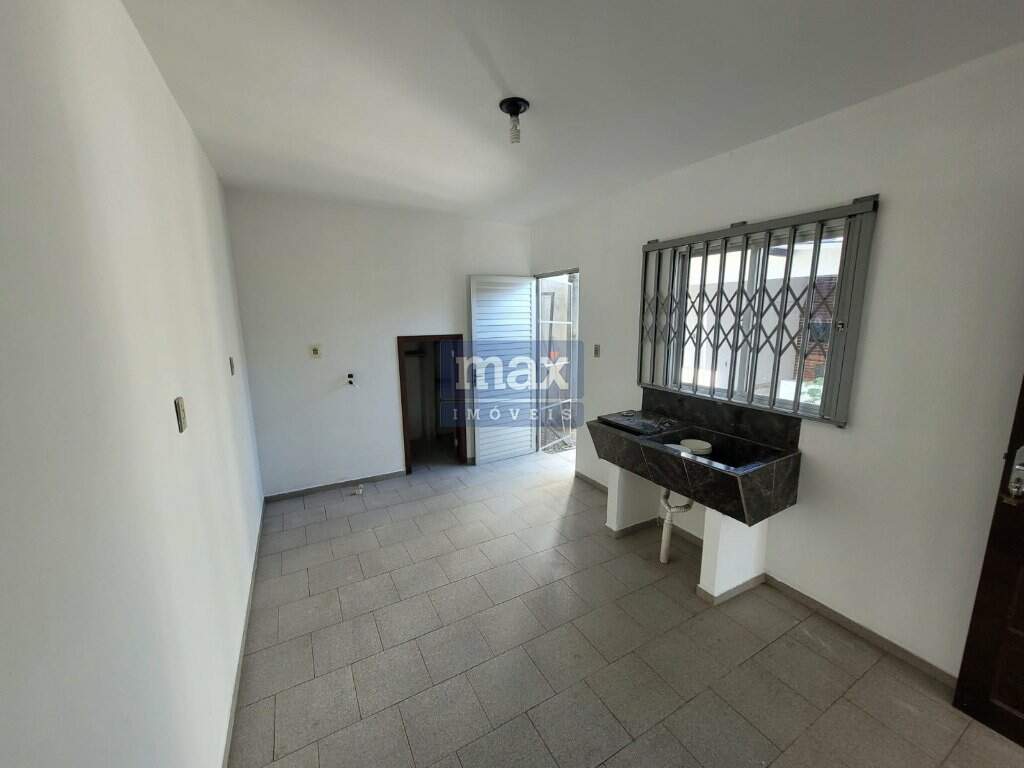Casa à venda no São Vicente: Área de serviço 