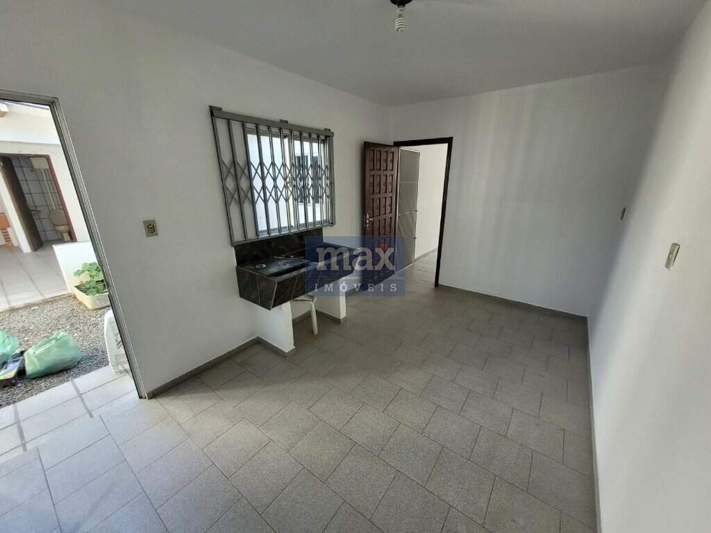 Casa à venda no São Vicente: Área de serviço 