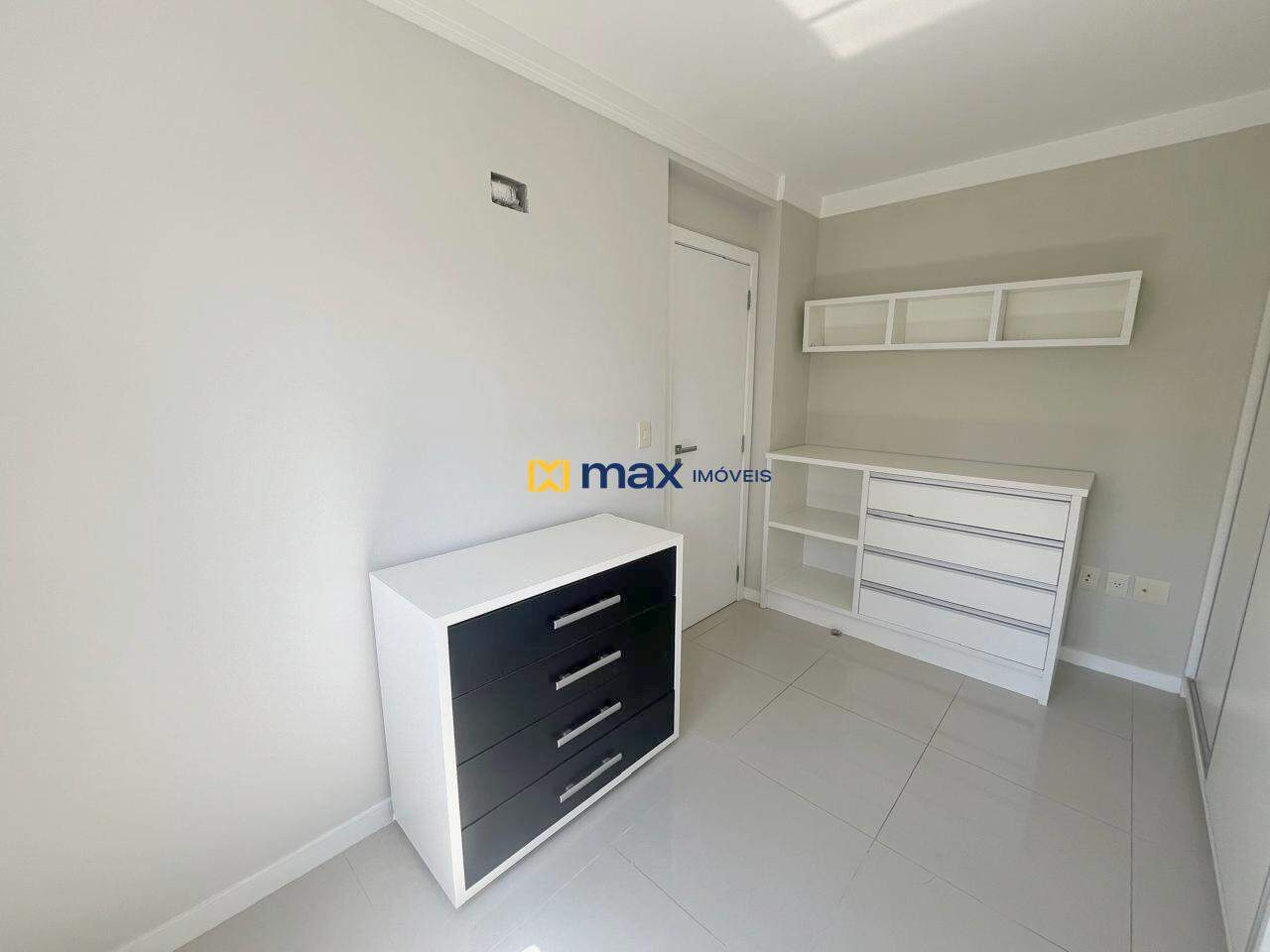 Apartamento para aluguel no Pioneiros: