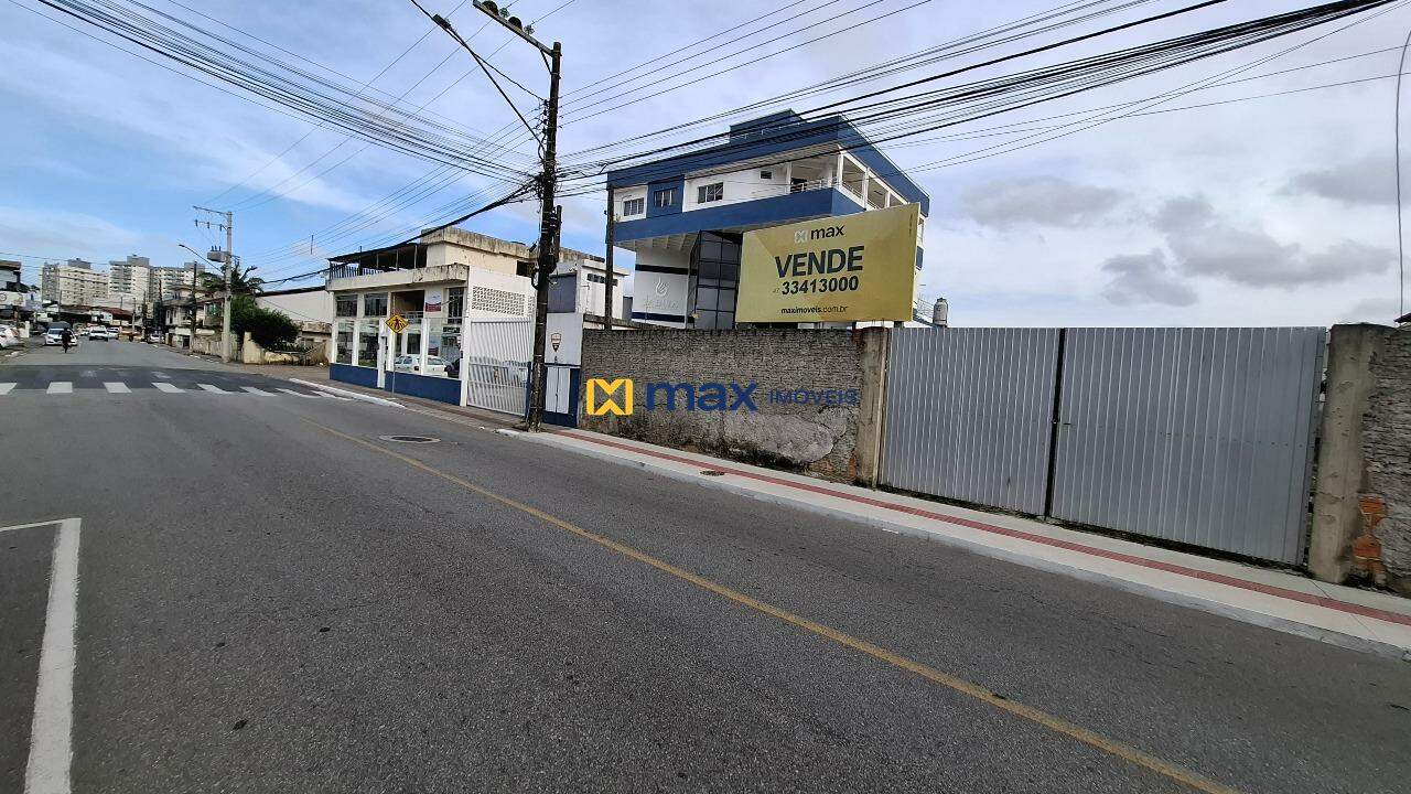 Terreno à venda no São João: Terreno