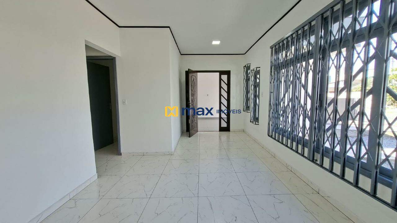 Casa para aluguel no São Vicente: Sala de estar