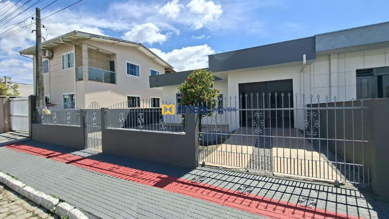Casa para aluguel no São Vicente: Entrada