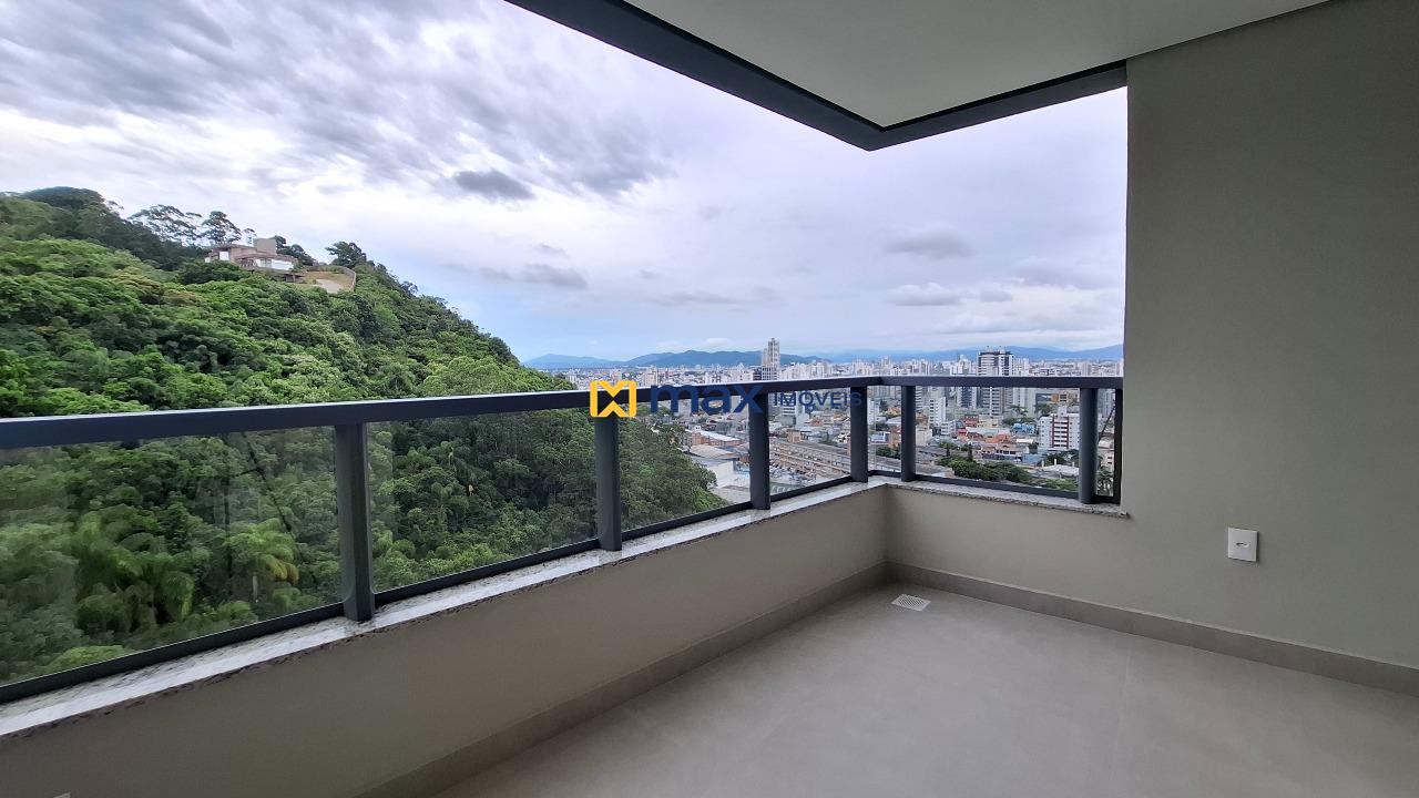 Apartamento à venda no Centro: Sacada com churrasqueira