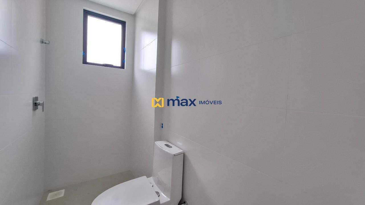 Apartamento à venda no Centro: Banheiro suíte