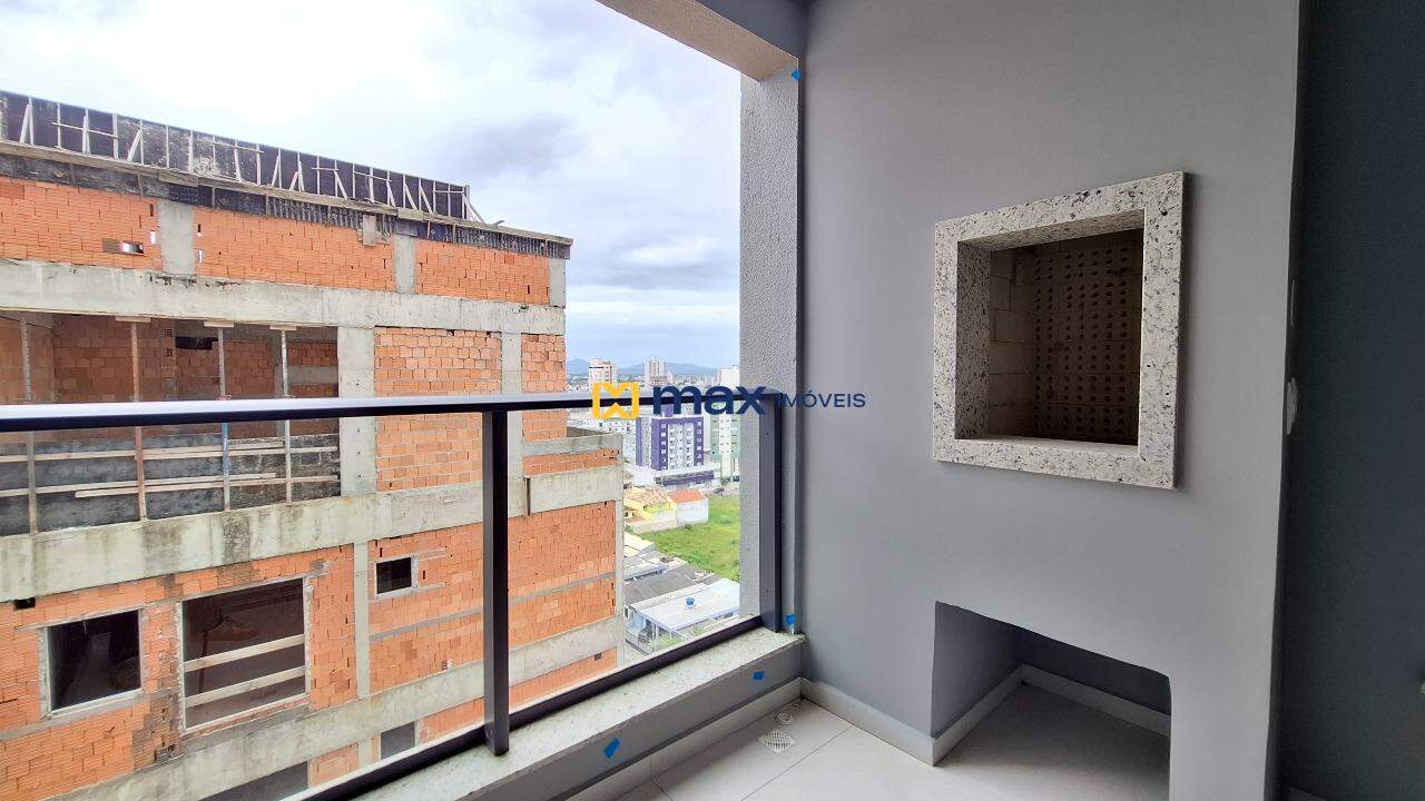 Apartamento à venda no Centro: Sacada com churrasqueira