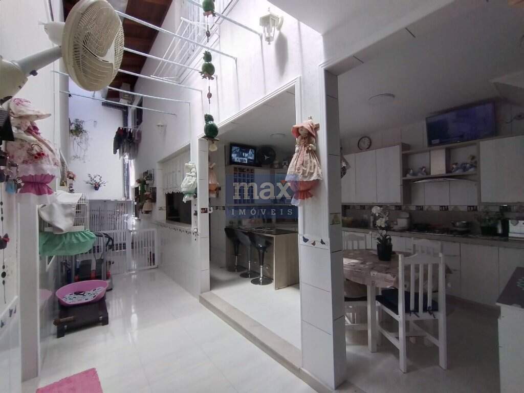 Casa à venda no Nações: