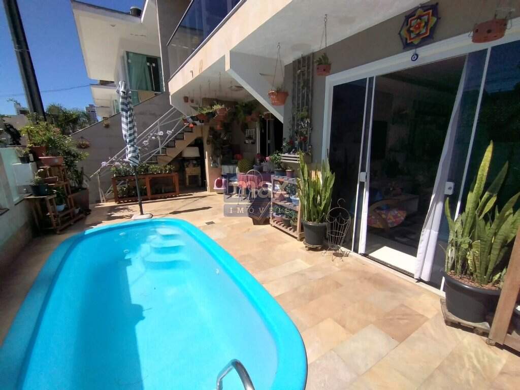 Casa à venda no Nações: