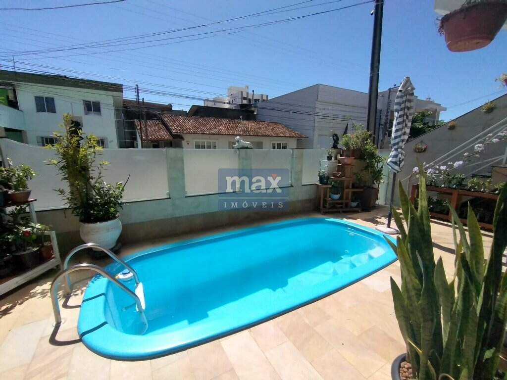 Casa à venda no Nações: