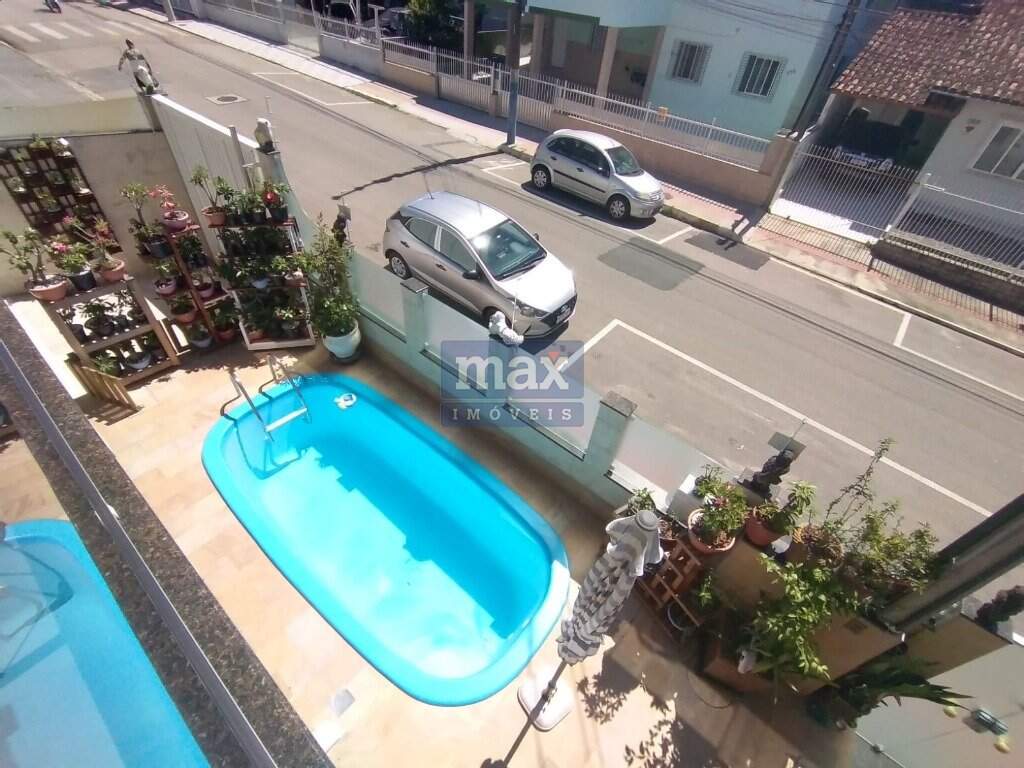 Casa à venda no Nações: