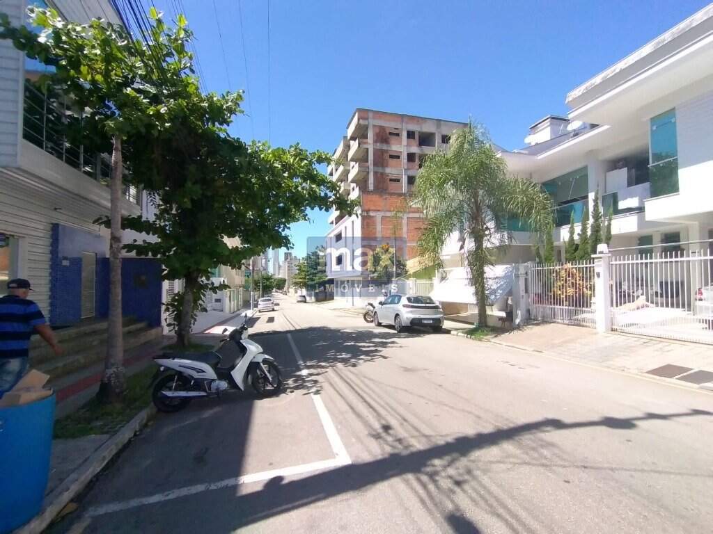 Casa à venda no Nações: