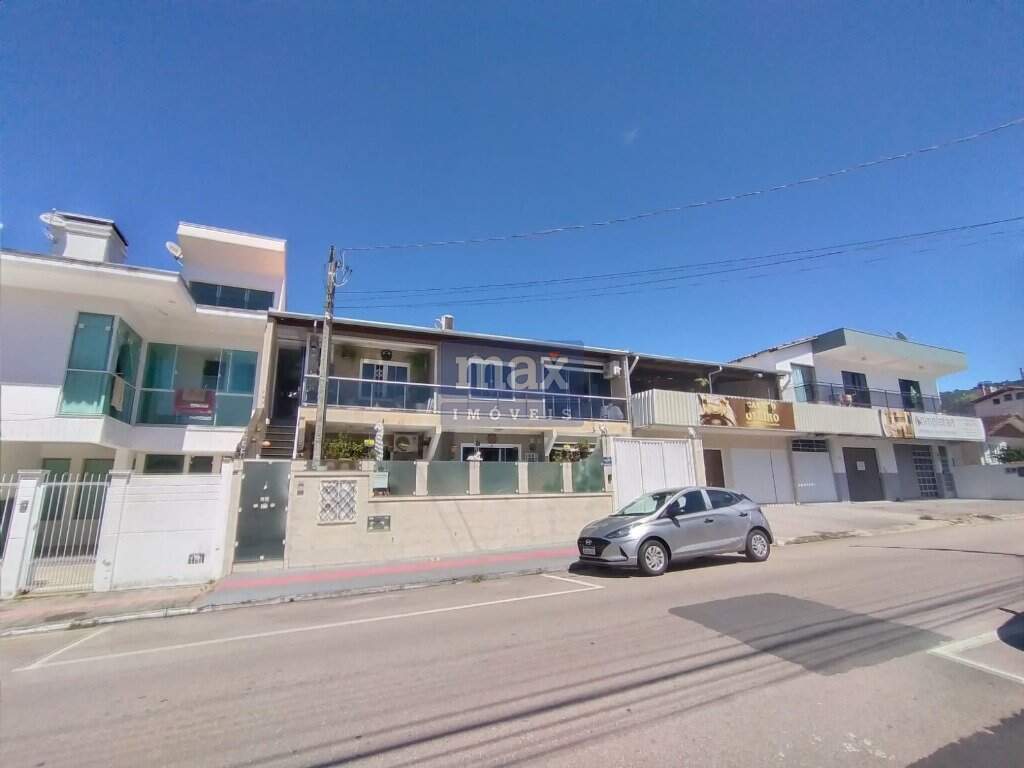 Casa à venda no Nações: 