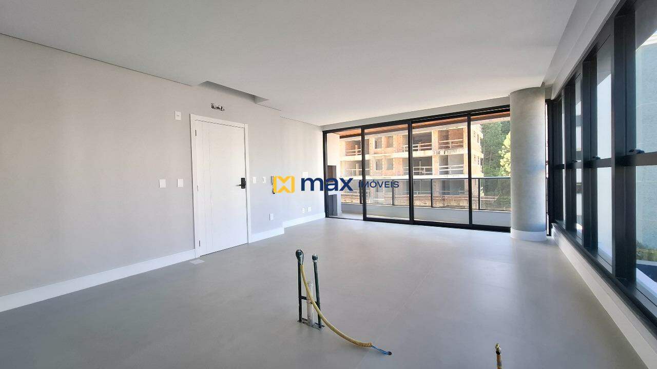 Apartamento à venda no Praia Brava: Living integrado
