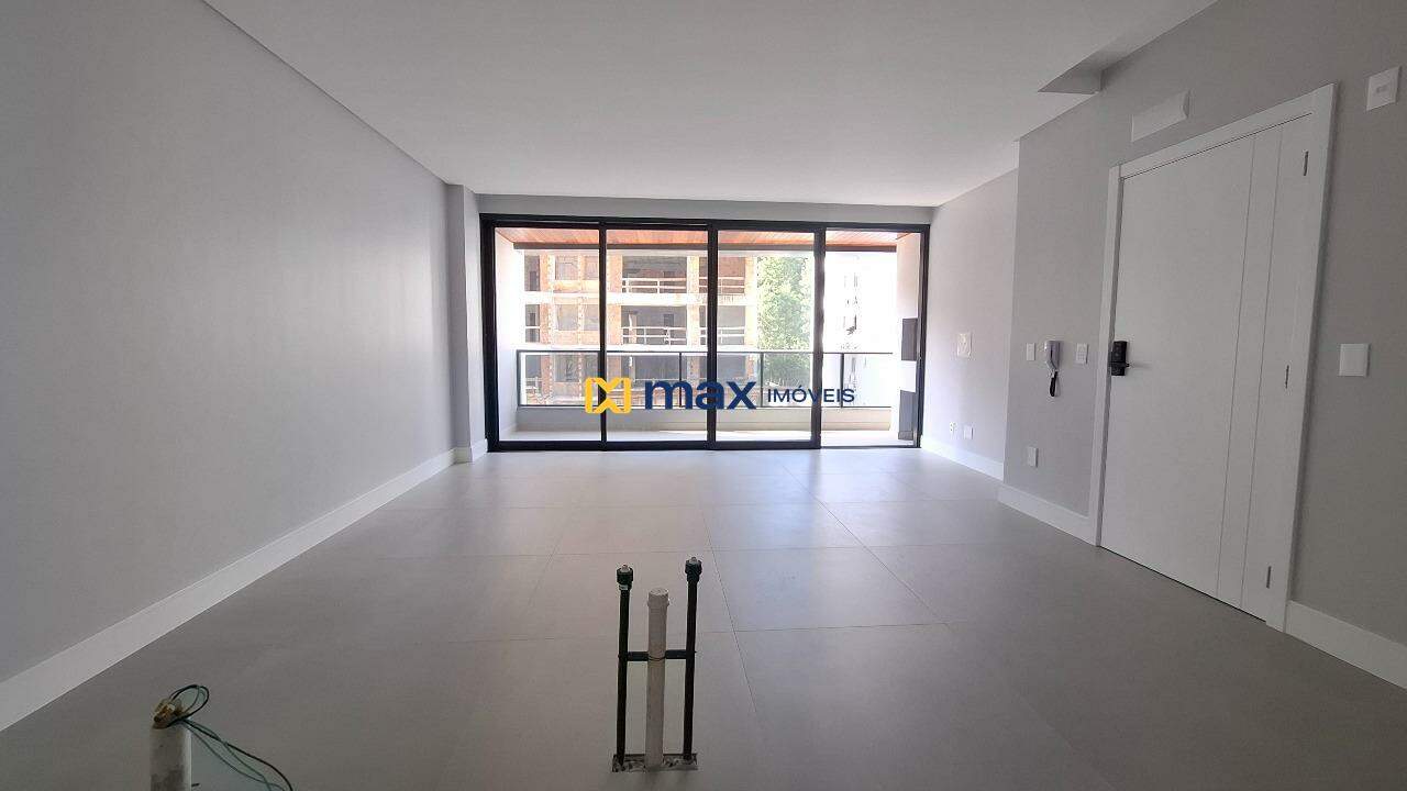 Apartamento à venda no Praia Brava: Living integrado