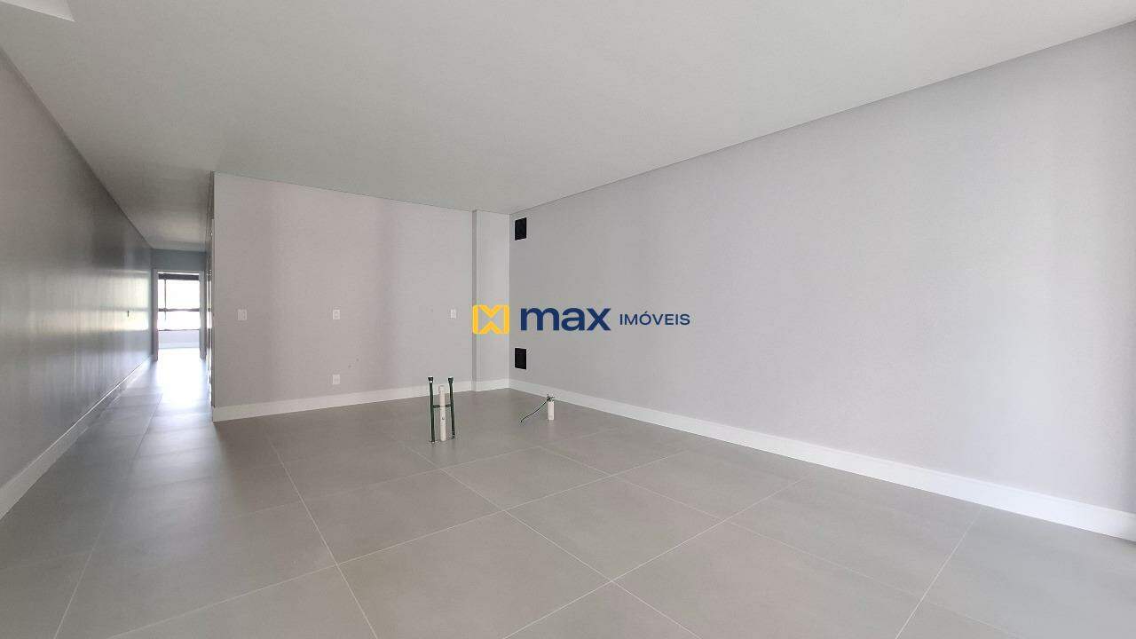 Apartamento à venda no Praia Brava: Living integrado