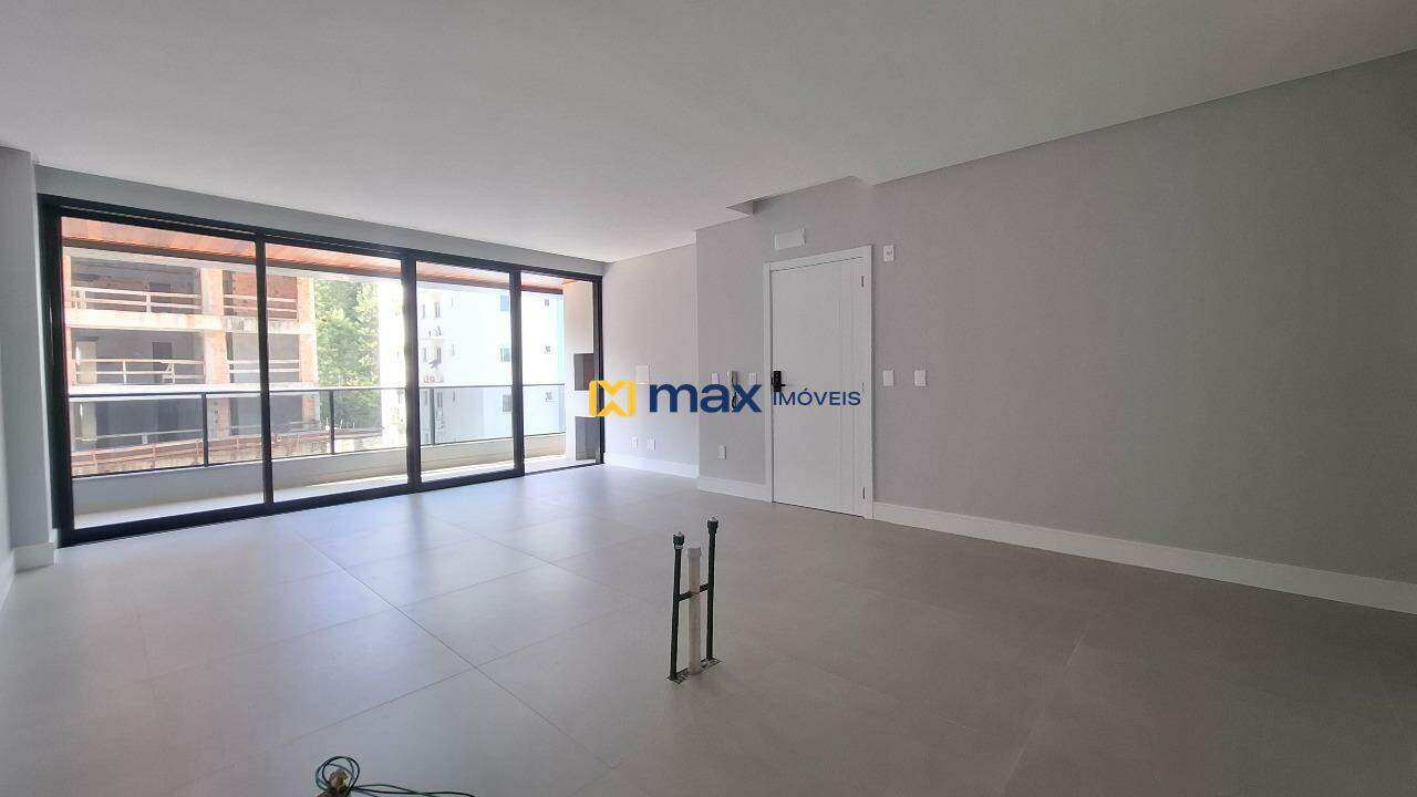 Apartamento à venda no Praia Brava: Living integrado