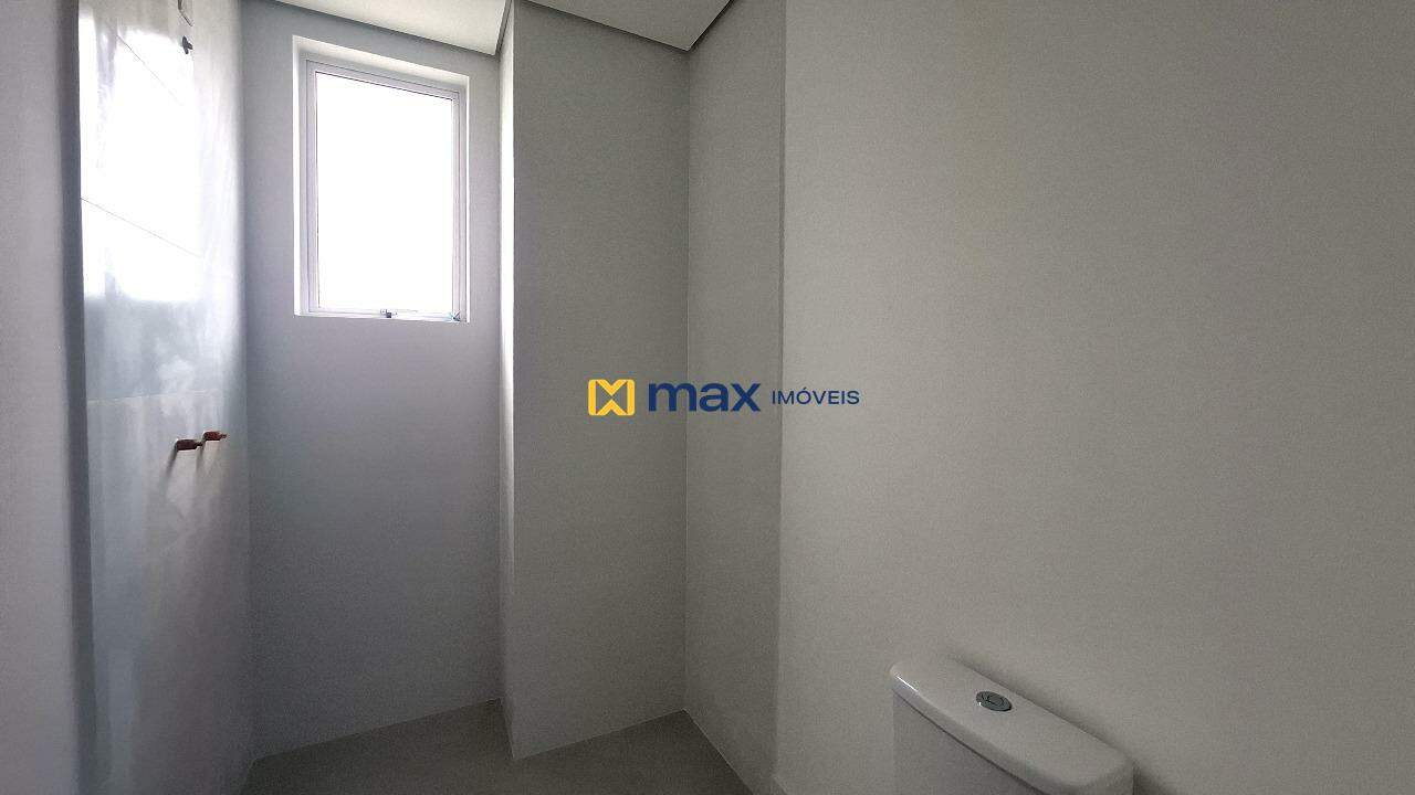 Apartamento à venda no Fazenda: Banheiro suíte