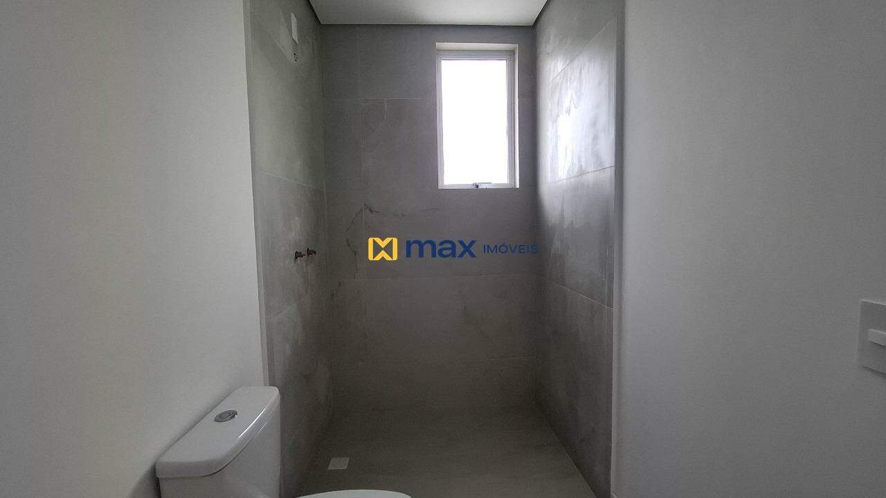 Apartamento à venda no Fazenda: Banheiro suíte