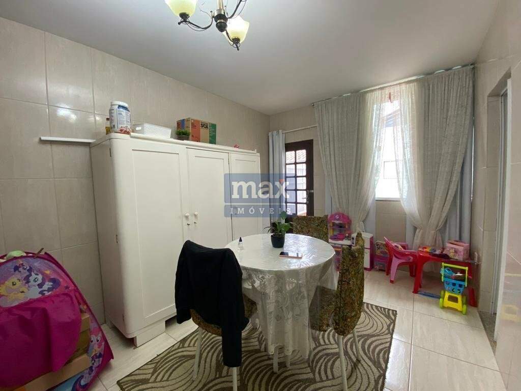 Casa à venda no Centro: 