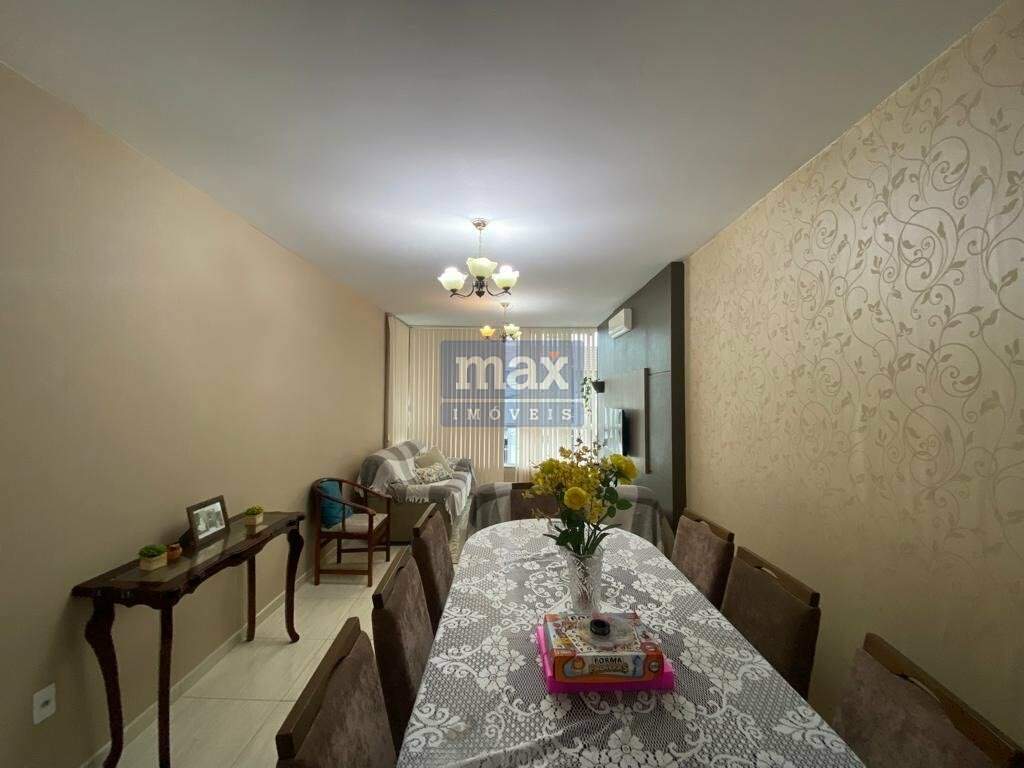 Casa à venda no Centro: 