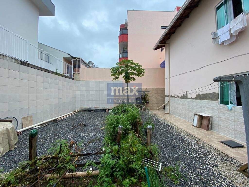 Casa à venda no Centro: 