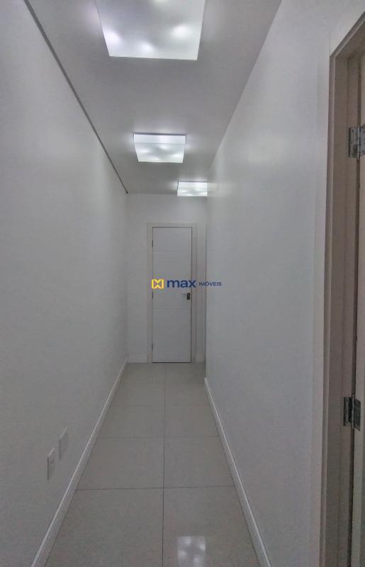 Sala à venda no Centro: 