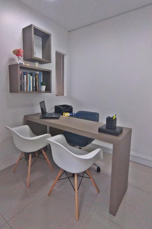 Sala à venda no Centro: 