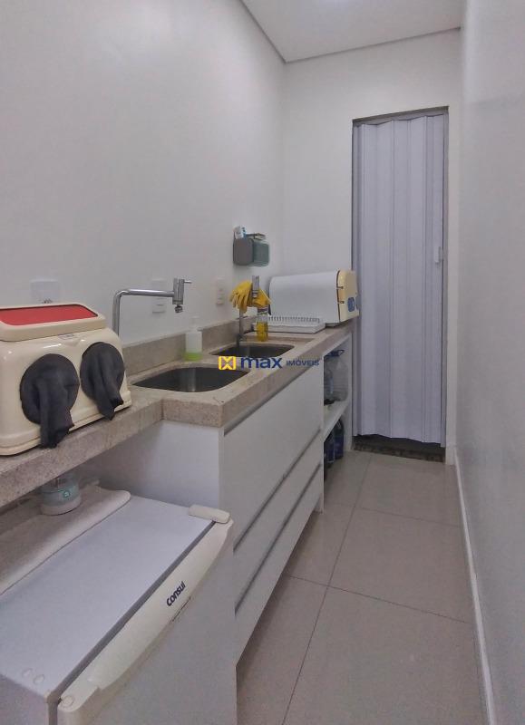 Sala à venda no Centro: 