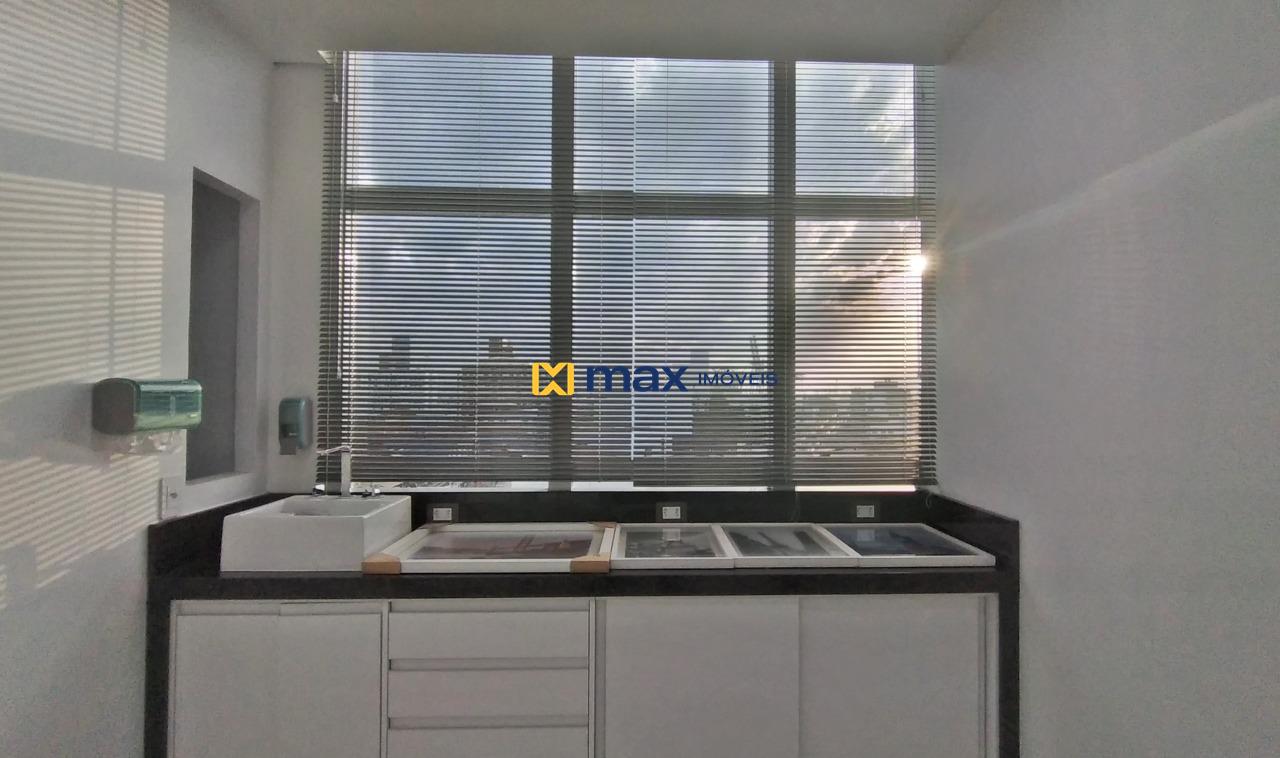 Sala à venda no Centro: 