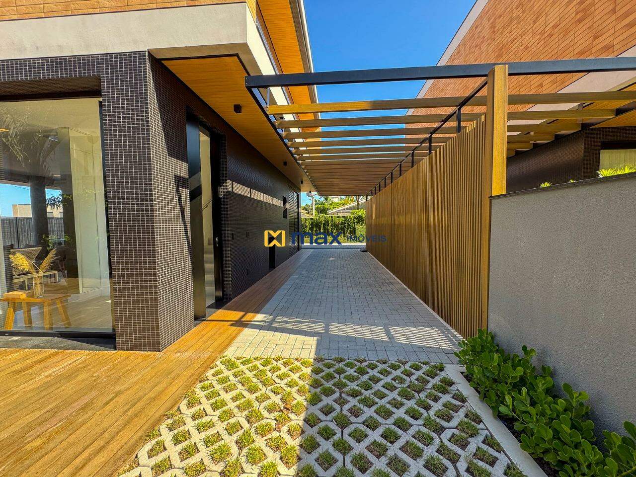 Casa à venda no Praia do Estaleiro: 