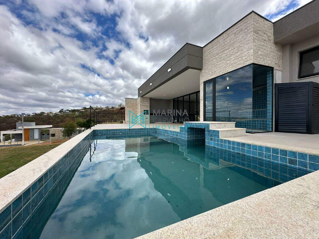 Casa em condomínio à venda no Condomínio Real Monte Ville: 