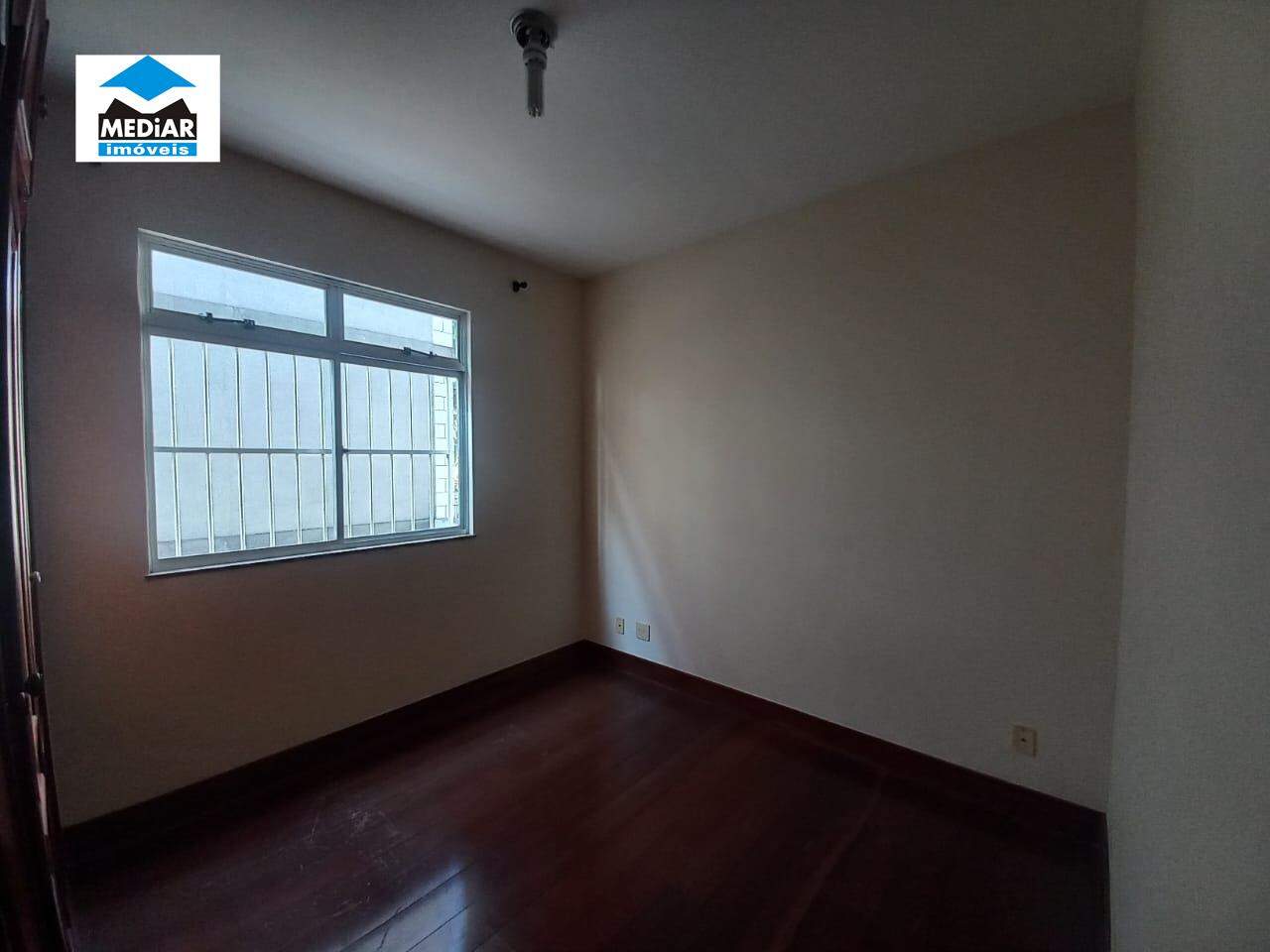 Apartamento para alugar com 3 quartos, 85m² - Foto 14