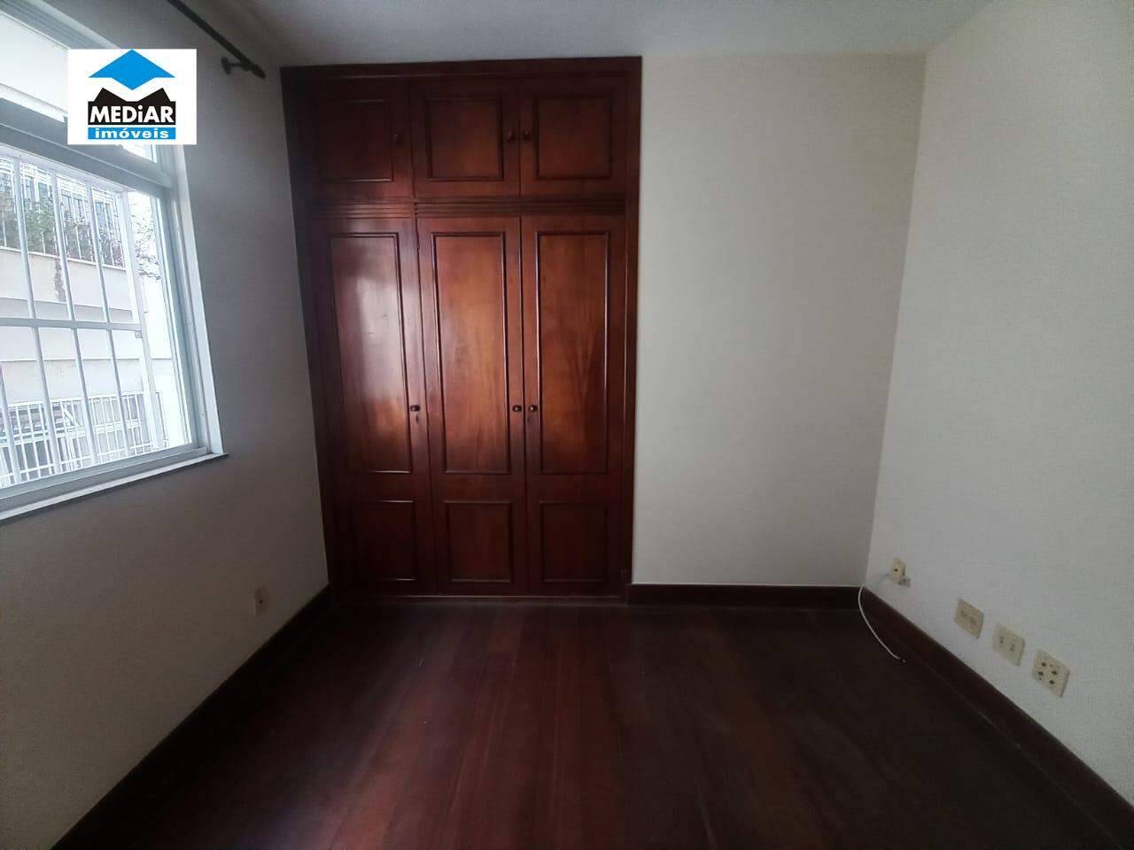 Apartamento para alugar com 3 quartos, 85m² - Foto 4