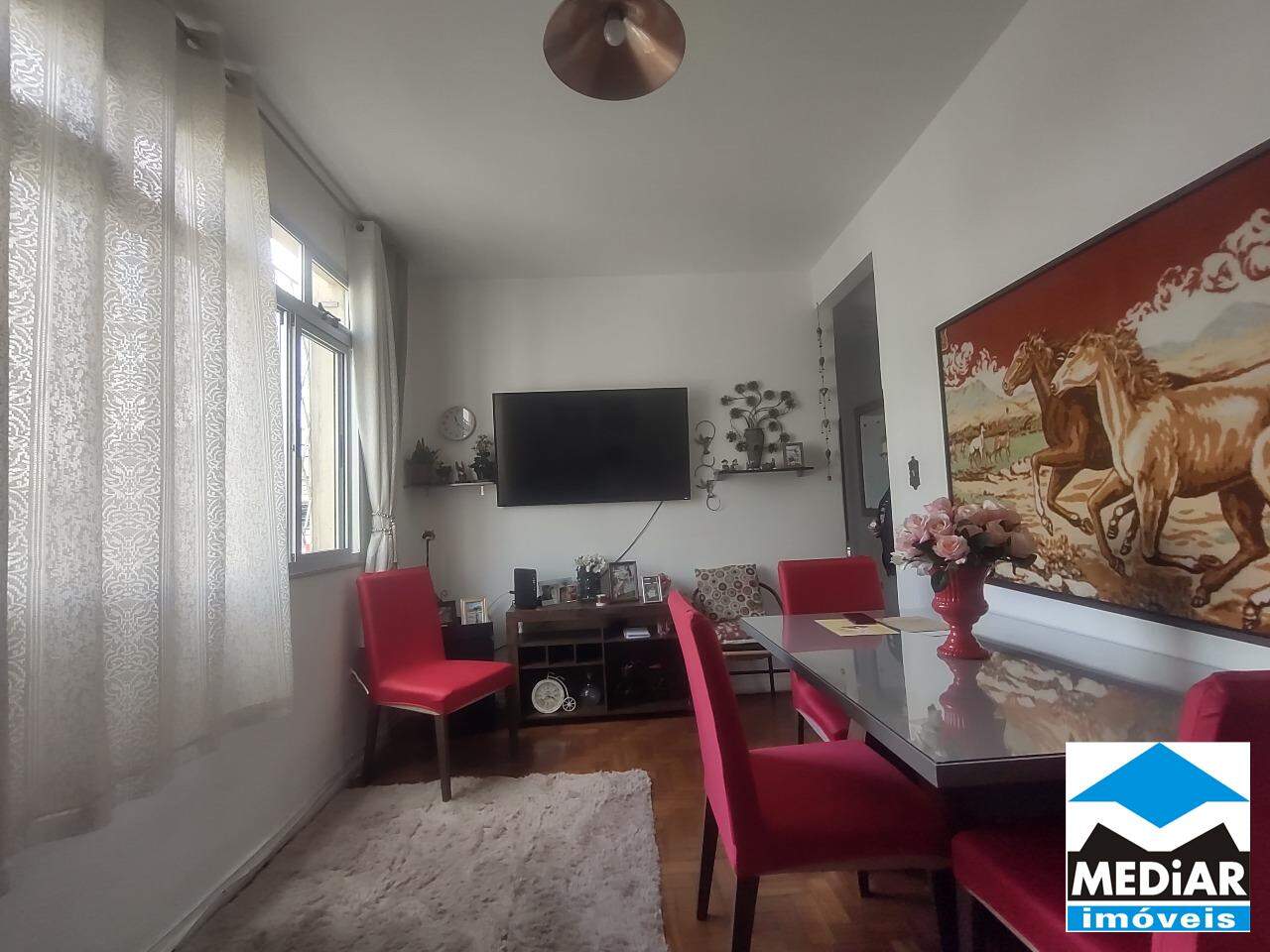 Apartamento à venda com 2 quartos, 68m² - Foto 3