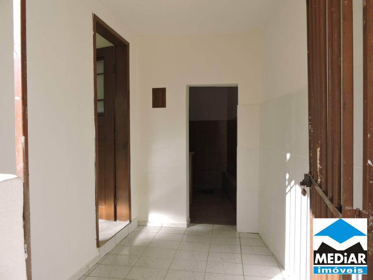 Casa para alugar com 2 quartos, 45m² - Foto 15