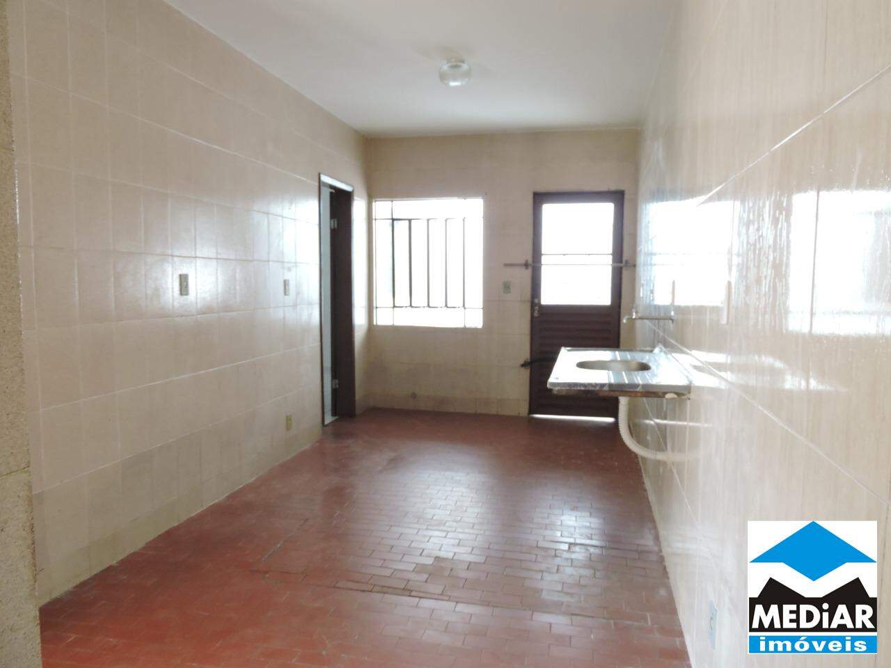 Casa para alugar com 2 quartos, 45m² - Foto 6