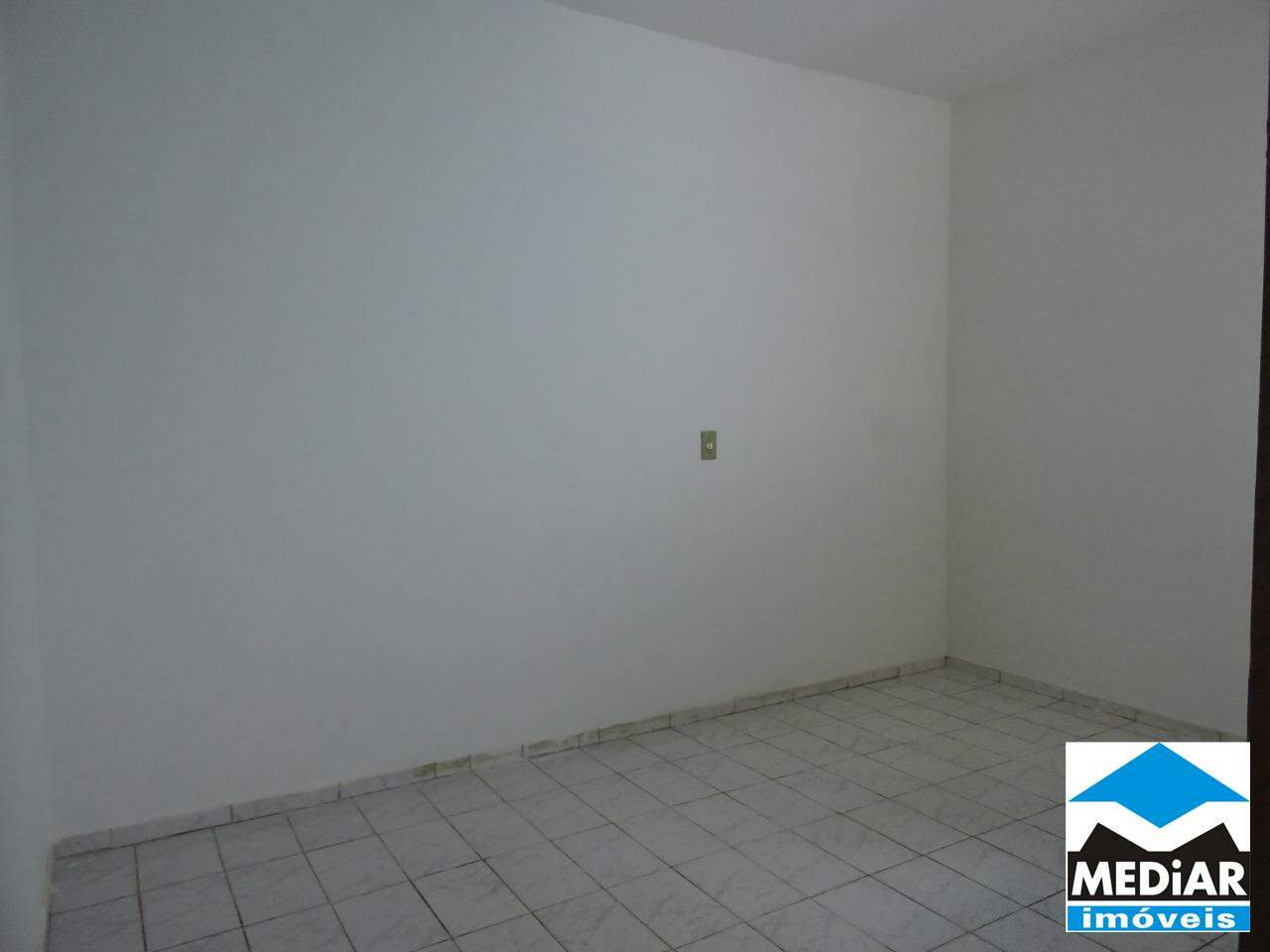 Casa para alugar com 2 quartos, 45m² - Foto 5