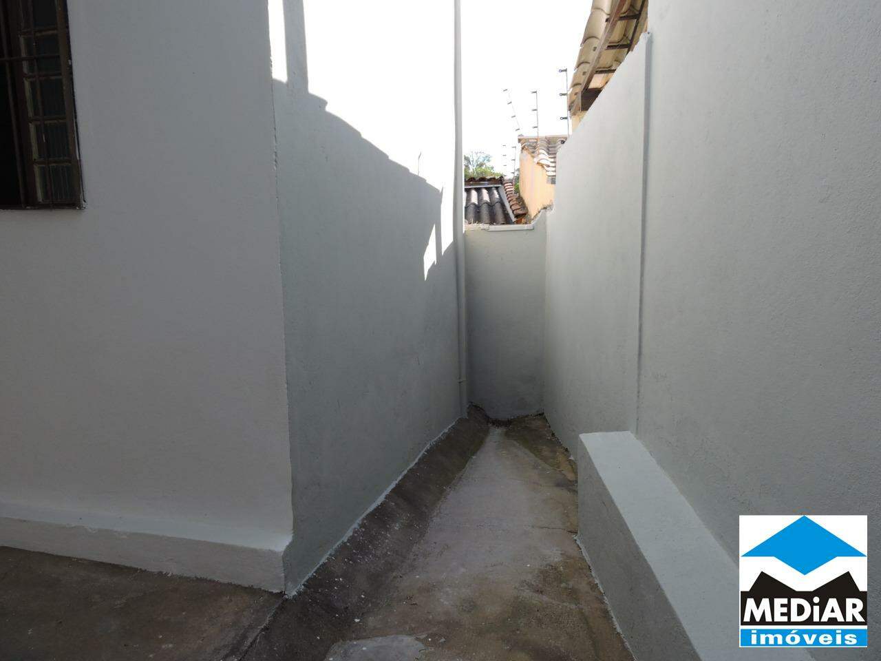 Casa para alugar com 2 quartos, 45m² - Foto 12