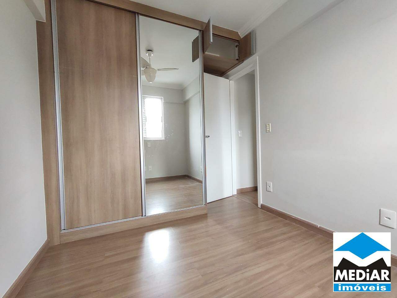 Apartamento para alugar com 3 quartos, 82m² - Foto 11